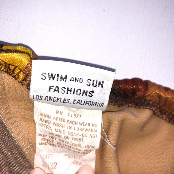 Vintage Deweeze Design One Piece Bathing Suit - Picture 9 of 9